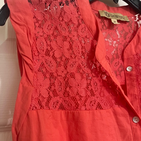 Ladies Summer Shirt with tie in front and lace detail at top - Picture 2 of 3